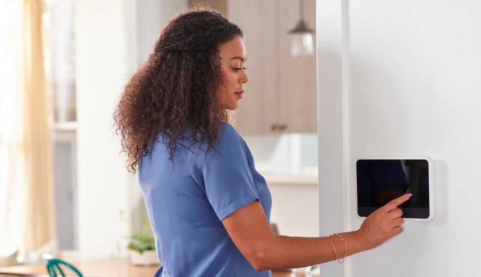 Vivint smart hub in Fort Worth]]